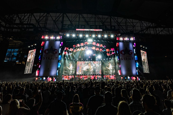 George Straits Timeless Performance One for the Ages at Ford Field In ...