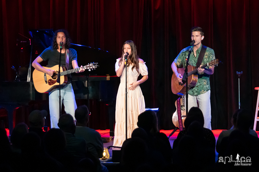 Girl Named Tom @ The Ark | © John Reasoner