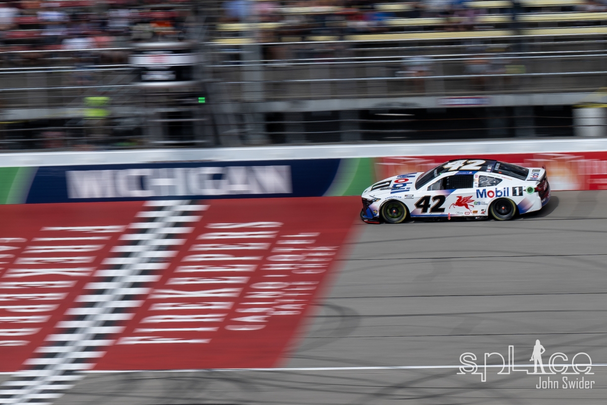 Firekeepers 400 at MIS © John Swider