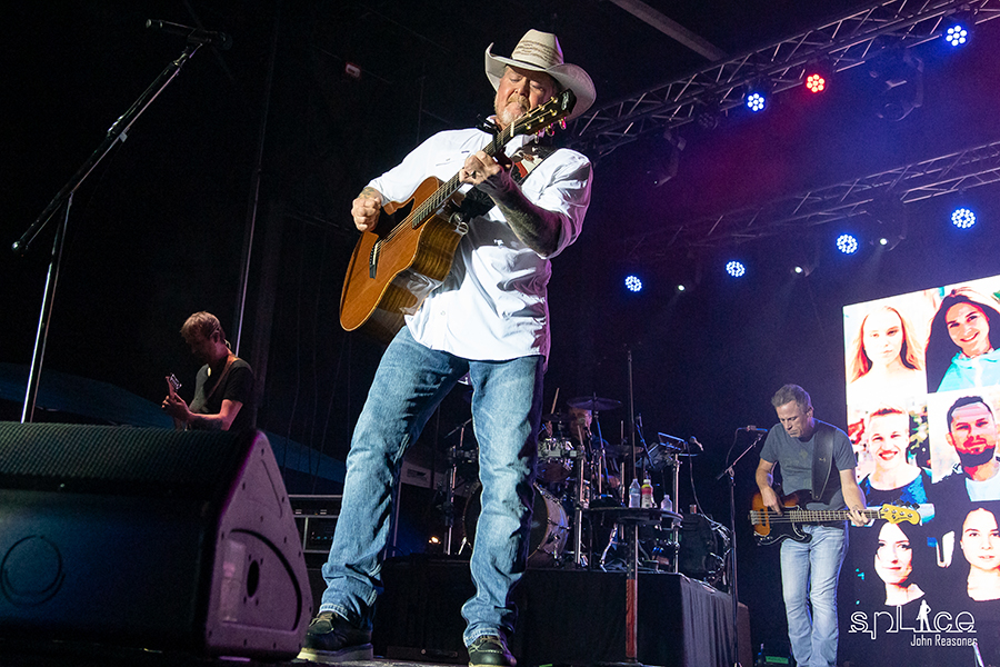 Tracy Lawrence @ Country Legends Festival | © John Reasoner