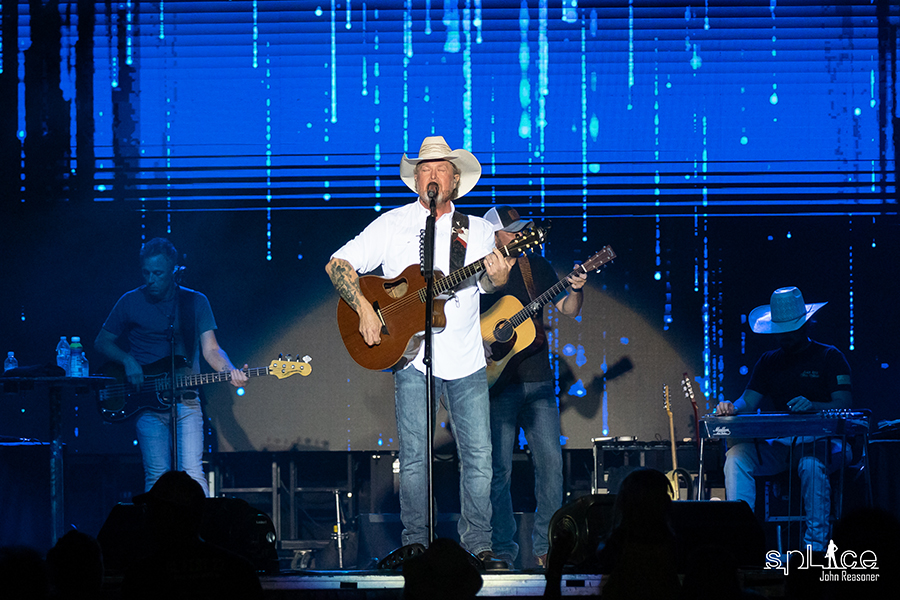 Tracy Lawrence @ Country Legends Festival | © John Reasoner