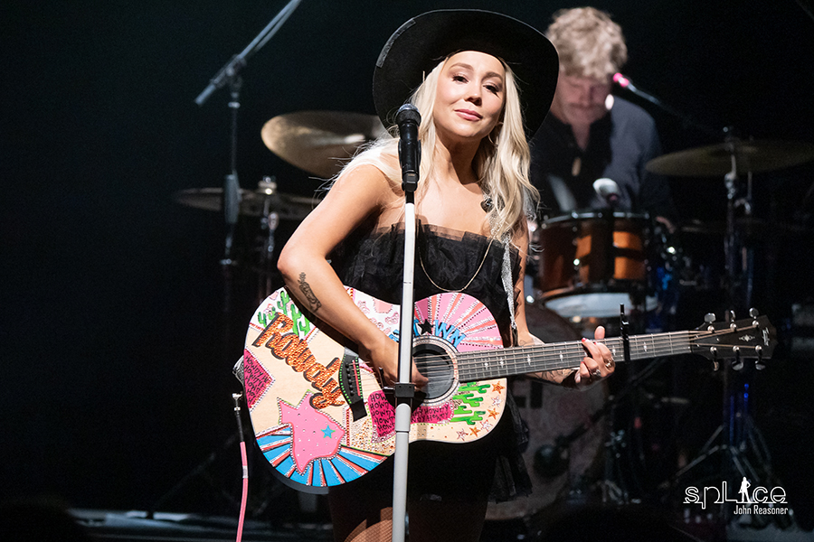 RaeLynn at Niswonger Performing Arts Center