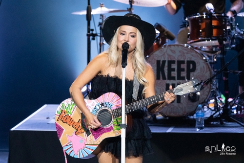 RaeLynn at Niswonger Performing Arts Center